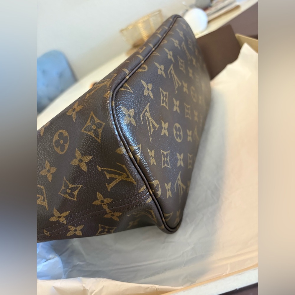 Authentic Louis Vuitton Nevergull MM monogram bag
Pre-owned/Like new - Picture 5 of 16
